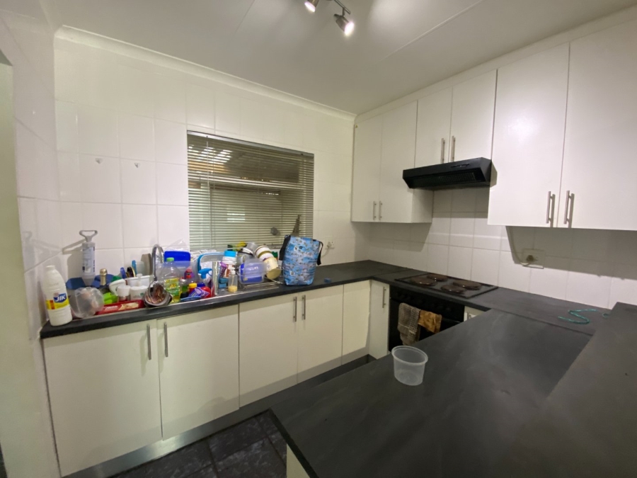 2 Bedroom Property for Sale in Table View Western Cape
